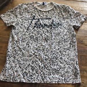 Men’s black and white T-shirt